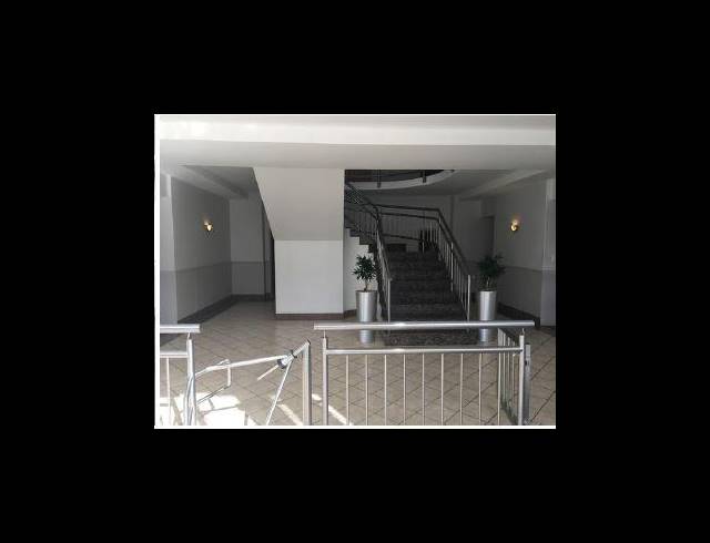 175M² OFFICE RENTED IN STEENBERG